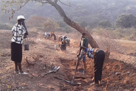 Women and youths in ward 16 of Masvingo District are working with MIRS and youths on watershed shade management and land degradation.